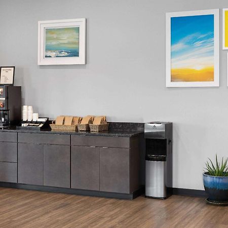 Days Inn Of Frederick By Wyndham Luaran gambar