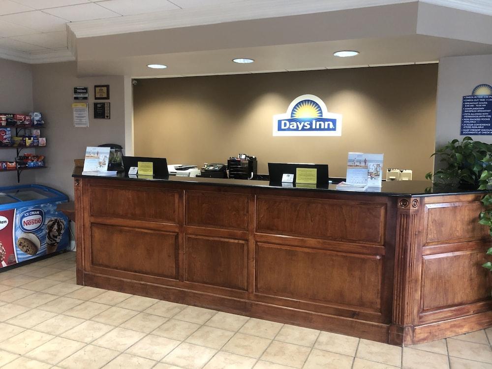 Days Inn Of Frederick By Wyndham Luaran gambar