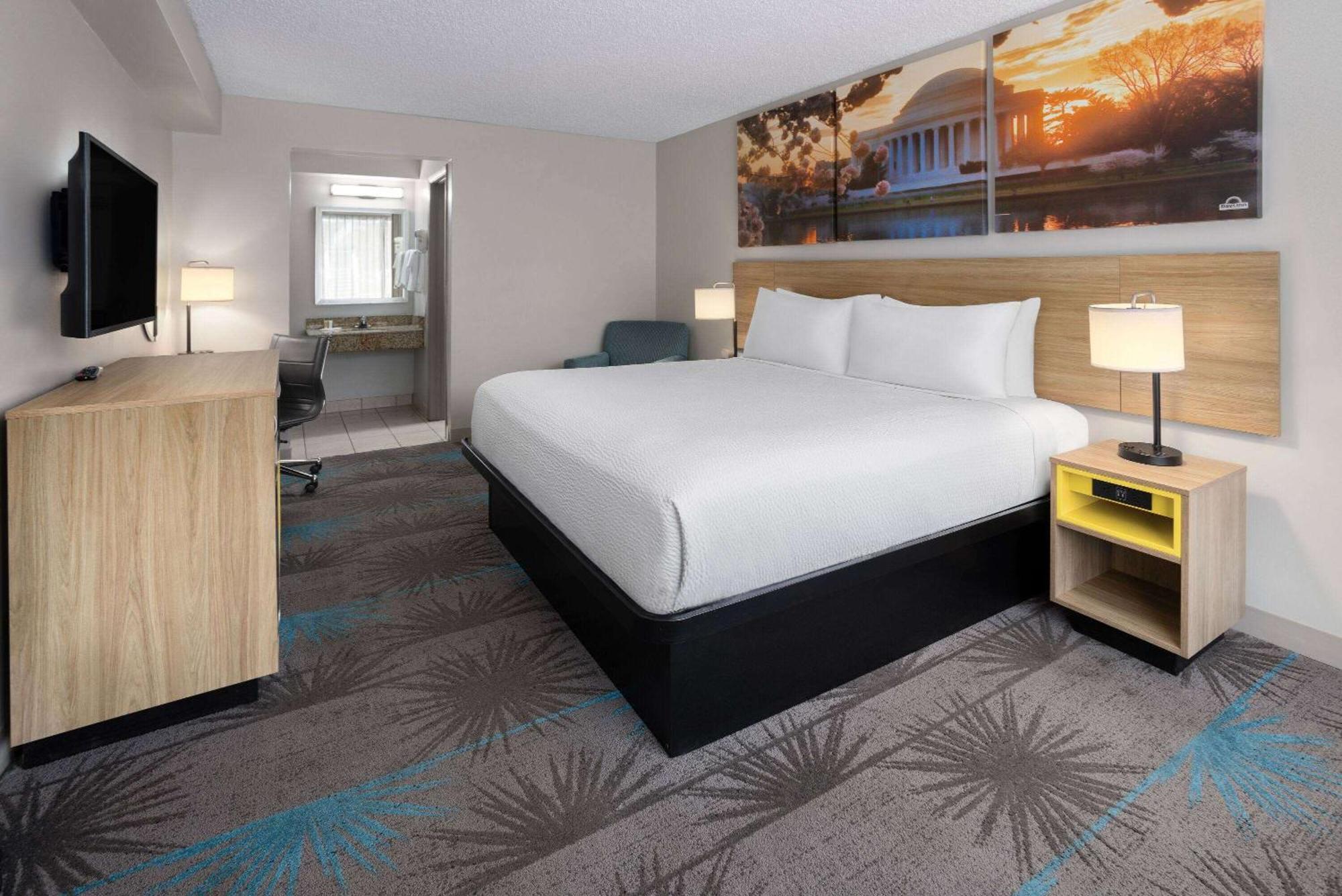 Days Inn Of Frederick By Wyndham Luaran gambar